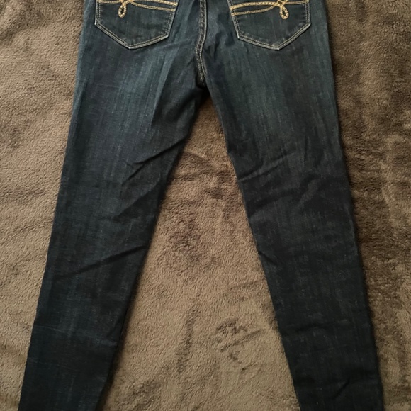 Levi’s Denizen High Rise Jegging - Picture 2 of 4